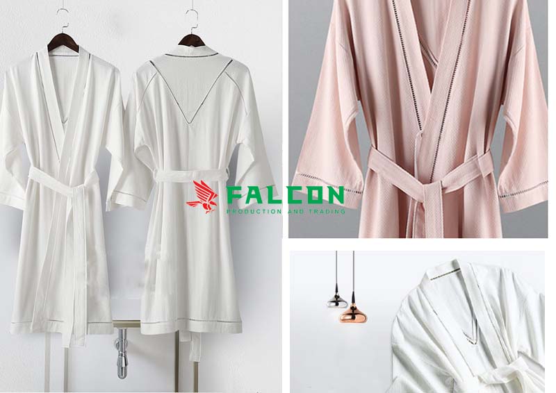 Áo choàng tắm khách sạn chất liệu an toàn, thấm hút tốt