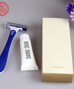 Dao cạo được đóng trong hộp giấy mang tính thẩm mỹ cao