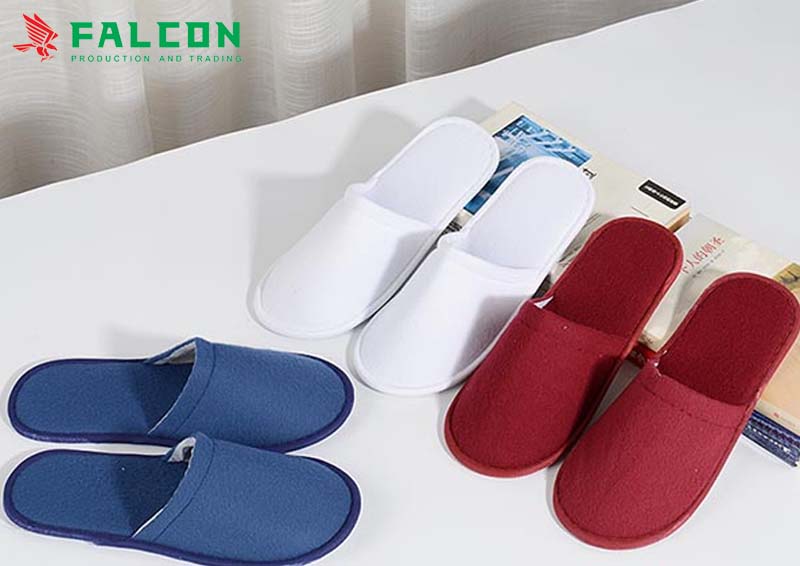 Dép đi trong khách sạn nhiều màu sắc đa dạng