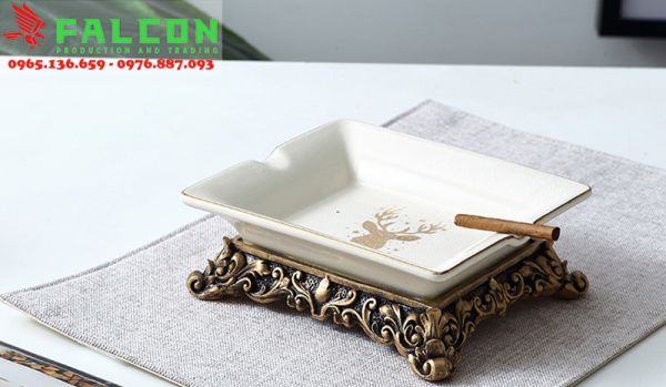Thiết kế mẫu gat tàn thuốc lá bằng sứ trong phòng khách sạn