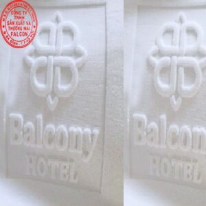 Khăn khách sạn thêu logo hiện đại, sang trọng