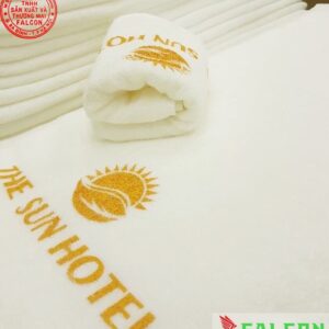 Khăn khách sạn thêu logo với mẫu mã, màu sắc đa dạng