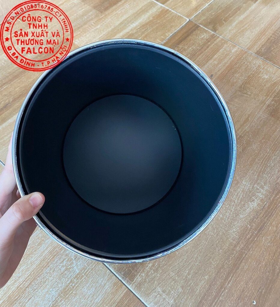 thùng rác lõi thépkhách sạn